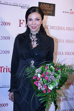 ЦВЕТЯТА СА ВИНАГИ НА МОДА 