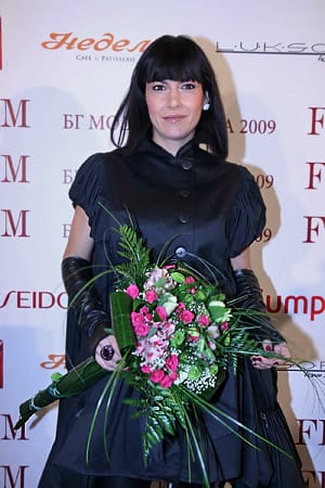 ЦВЕТЯТА СА ВИНАГИ НА МОДА 