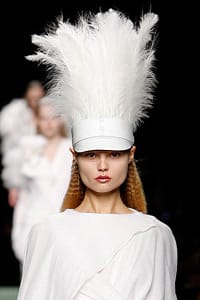 ШАПКАТА – ФУТУРИСТИЧНА ПРОВОКАЦИЯ ЗА НАЙ-СМЕЛИТЕ