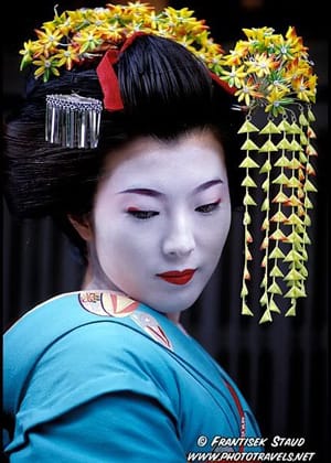 Гримът – от “неморален” до “изкуство”