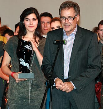 КОНКУРС ЗА МЛАДИ ДИЗАЙНЕРИ „РИЧМАРТ ИНОВЕЙШЪН”