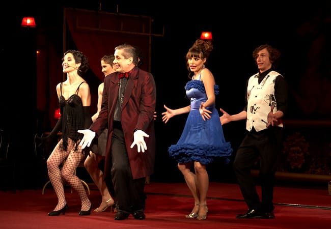 АСКЕЕРИ 2010 С МОДЕН БЛЯСЪК НА ОСКАРИ