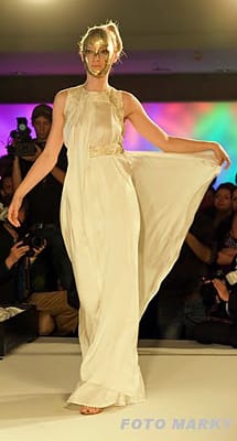 БИПОНЕ ПОКОРИХА АВСТРИЙСКАТА МОДНА СЦЕНА