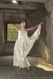 БИПОНЕ ПОКОРИХА АВСТРИЙСКАТА МОДНА СЦЕНА