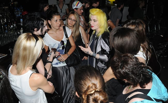 ДИЗАЙНЕРКАТА ПАМ ХОГ СЕ ВКЛЮЧИ В КУЛТУРНАТА ПРОГРАМА