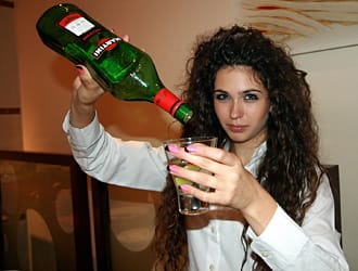 УСПЕШЕН ТАНДЕМ РАЖДА НАЙ-КРАСИВАТА НАПИТКА В СВЕТА