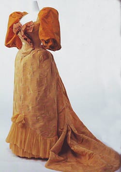 ЧАРЛЗ ФРЕДЕРИК УЪРТ: ПЪРВИЯТ ИМИДЖМЕЙКЪР В ИМПЕРИЯТА НА СТИЛА