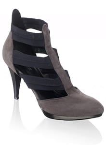 РЕТРО ШИК И ЕКСТРАВАГАНТЕН СЕКСАПИЛ ПРИ ОБУВКИТЕ ЗА ЕСЕНТА