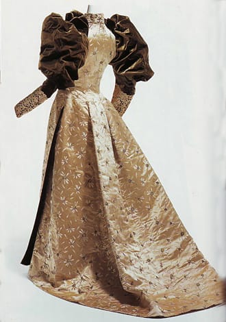 ЧАРЛЗ ФРЕДЕРИК УЪРТ: ПЪРВИЯТ ИМИДЖМЕЙКЪР В ИМПЕРИЯТА НА СТИЛА