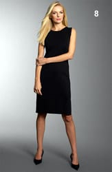 Малката черна рокля обгръща плътно фигурата