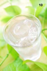 Започнете деня си с чаша студена вода