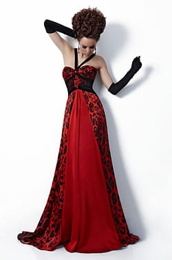 ЖЕНСТВЕНОСТ И КРИСТАЛНИ ОТБЛЯСЪЦИ В НОВАТА КОЛЕКЦИЯ НА ATELIER SIMON