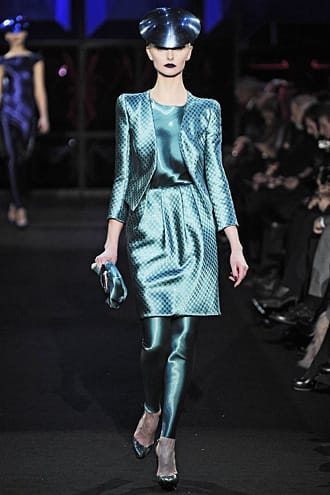 ГАЛАКТИЧEСКИТЕ МОДЕЛИ НА АРМАНИ