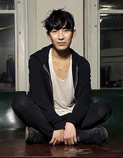 АЛЕКСАНДЪР УАНГ ДЕБЮТИРА С МЪЖКА КОЛЕКЦИЯ