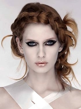 БЪДЕТЕ СИГУРНИ В БАЛНАТА СИ ПРИЧЕСКА