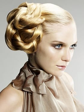 БЪДЕТЕ СИГУРНИ В БАЛНАТА СИ ПРИЧЕСКА