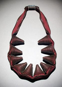 Бижута от ципове