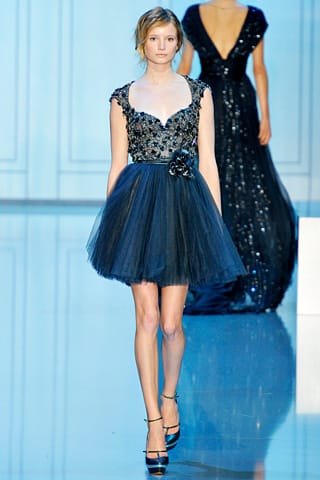 ЦАРСТВЕНА ЕЛЕГАНТНОСТ И ПРИКАЗНИ ЦВЕТОВЕ 