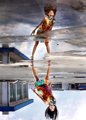 СЮЖЕТНИ ЛИНИИ, ПРИКАЗКИ И СВЕТЛИНА ВЪВ ФОТОГРАФИЯТА НА МЕЧТАТЕЛКАТА УИДЖИТА РАЯ МУЛИАДИ