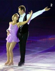 танца върху ледената пързалка