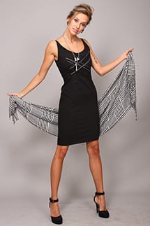 Коралия – ефектно облекло за деловата бизнес дама