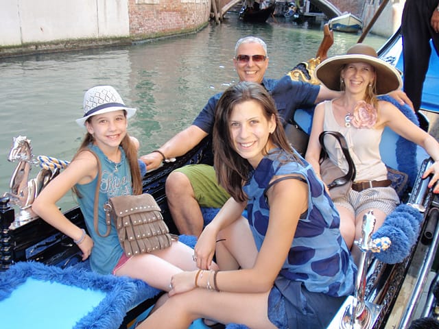 ДИЗАЙНЕРКАТА РОСИЦА РАНГЕЛОВА: ОБЛЕКЛОТО Е НАЙ-ДОСТЪПНИЯТ НАЧИН ЗА ВЪЗПИТАНИЕ В ЕСТЕТИКА