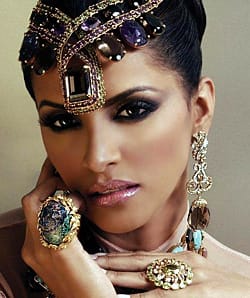 Мис Свят 2011 Ивиан Саркос