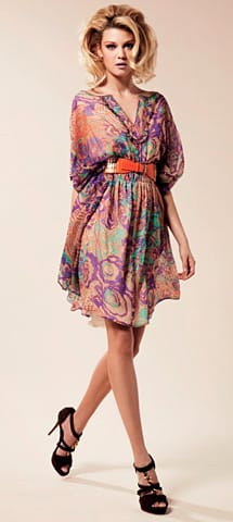 В ПЛЕН НА ЖЕНСТВЕНОСТТА С КОЛЕКЦИИТЕ НА БЛУМАРИН И ШАНЕЛ 