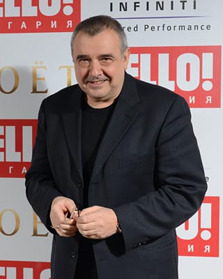 СПИСАНИЕ HELLO НА ЕДНА ГОДИНА