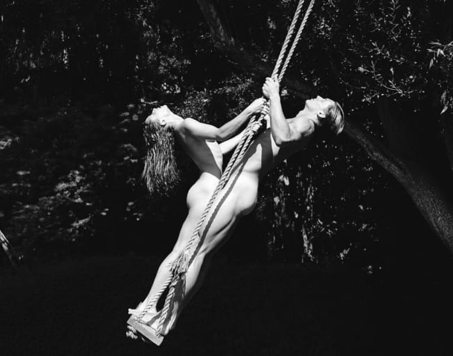 ЧЕРНО-БЕЛИЯТ СВЯТ НА БРУС УЕБЪР