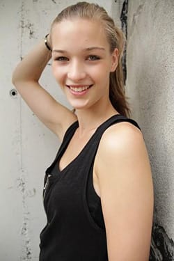 Елена бартелс – новото звездно откритие на модния подиум