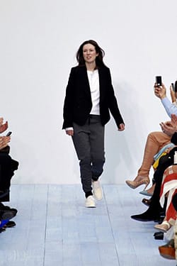 КЛЕЪР КЕЛЕР Е НОВИЯТ ТВОРЧЕСКИ ДИРЕКТОР НА Chloe