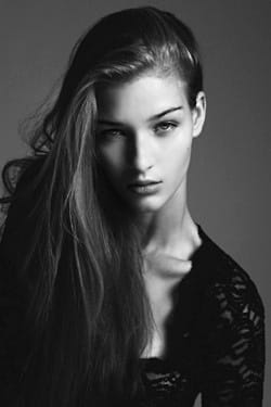 Елена бартелс – новото звездно откритие на модния подиум