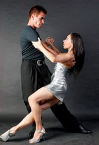 Изолирайте ограниченията на тялото си с аржентинско танго