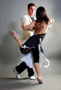 Изолирайте ограниченията на тялото си с аржентинско танго