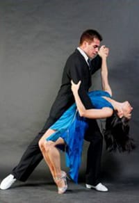 Изолирайте ограниченията на тялото си с аржентинско танго