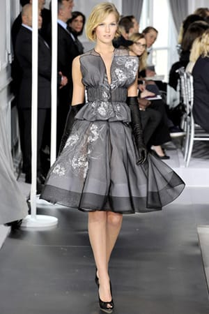 Доза екстравагантност от големите имена във висшата мода – Джорджо Армани, „Диор” и Жан Пол Готие