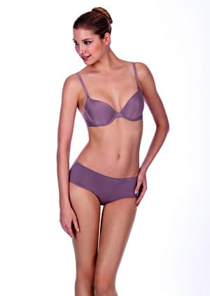 Модели от последната колекция ежедневно бельо Body Make-up на Triumph