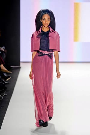 Модели от колекция есен/зима 2012-2013 г. на дизайнерката Каролина Ерера