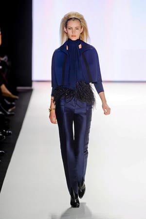 Модели от колекция есен/зима 2012-2013 г. на дизайнерката Каролина Ерера