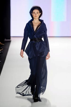 Модели от колекция есен/зима 2012-2013 г. на дизайнерката Каролина Ерера