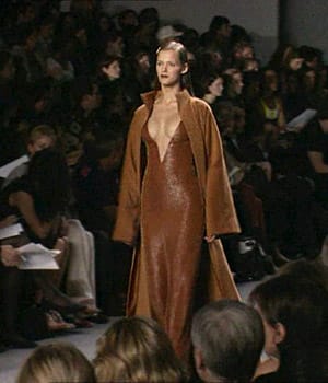 Модели от колекцията на Рандолф Дюк за “Холстън”, есен-зима 1998-1999