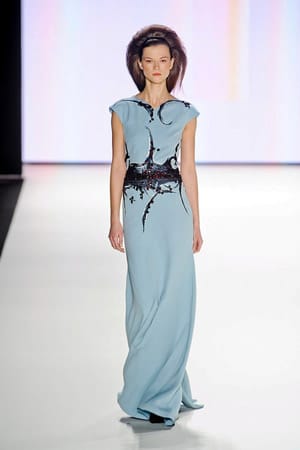 Модели от колекция есен/зима 2012-2013 г. на дизайнерката Каролина Ерера