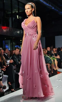 ЛУКС И СЪБЛАЗЪН В КОЛЕКЦИЯ THE FLOWERS 2013 