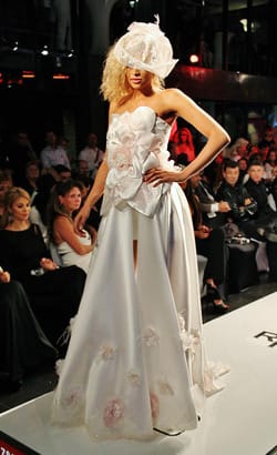 ЛУКС И СЪБЛАЗЪН В КОЛЕКЦИЯ THE FLOWERS 2013 