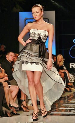 ЛУКС И СЪБЛАЗЪН В КОЛЕКЦИЯ THE FLOWERS 2013 