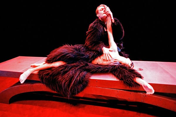 РИЧАРД ДИЙН – ПОГЛЕД ПРЕЗ ОБЕКТИВА