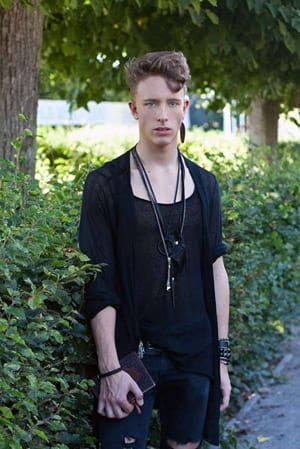 ГЛЕМ-ГОТ – БЪДИ МОДНА ИКОНА, НО ОСТАНИ ОТ ТЪМНАТА СТРАНА