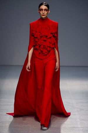 ГАРЕТ ПЮ – НОВИЯТ ДИКТАТОР НА МОДНАТА СЦЕНА