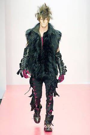 ГЛЕМ-ГОТ – БЪДИ МОДНА ИКОНА, НО ОСТАНИ ОТ ТЪМНАТА СТРАНА